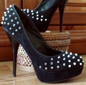 Spiked platform heels